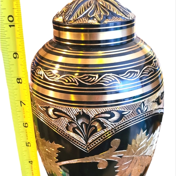 Cremation Urn Metal Urns Heritage Collection Sultan Brass Cremation Urn with Ha - Picture 1 of 10